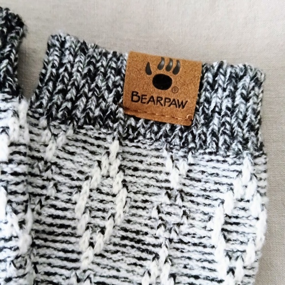 NWOT BearPaw Women's Garter Stitch Diamond Cable Socks Size 5-10 - Picture 4 of 4
